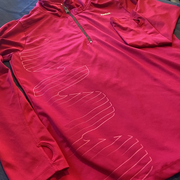 💥3/$25💥 Reebok athletic pullover - Picture 2 of 4